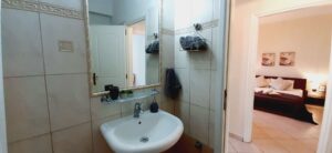 Katerinas Apartments Paradisos Neos Marmaras Big Bathroom 003